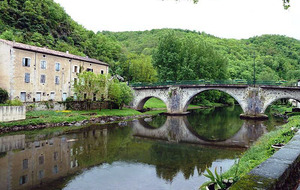 Les hauts de Burlats et les rives de l'Agout