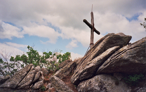 Croix de St Julien et Puech Margot